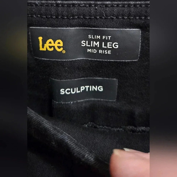 Jeans - Picture 3 of 4